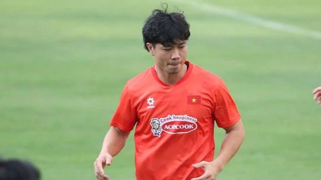 Công Phượng gặp chấn thương.