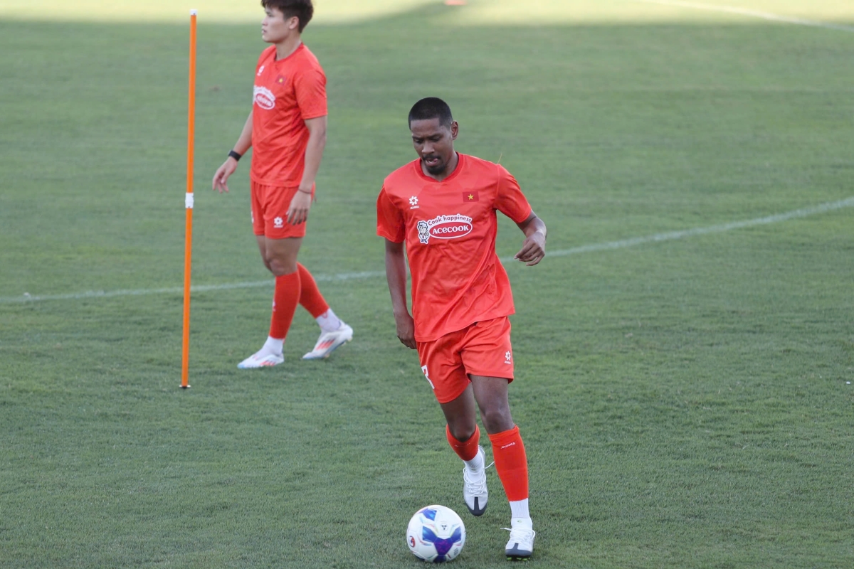 HLV Kim Sang Sik lấy ai ghi bàn vào lưới Malaysia 3