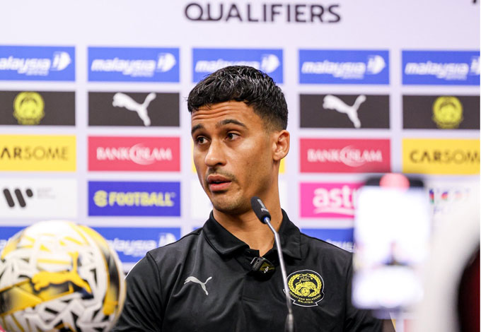 Hậu vệ Davies lo ngại rào cản ngôn ngữ sẽ là điểm yếu của các cầu thủ Malaysia